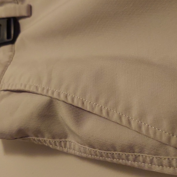 Men's Greg Norman golf shorts - Picture 3 of 7